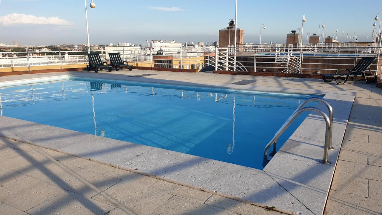 Pool Metro Garage Lisboa