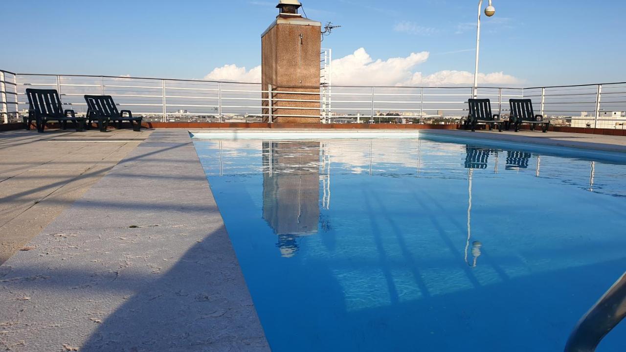 Apartamento Pool Metro Garage
